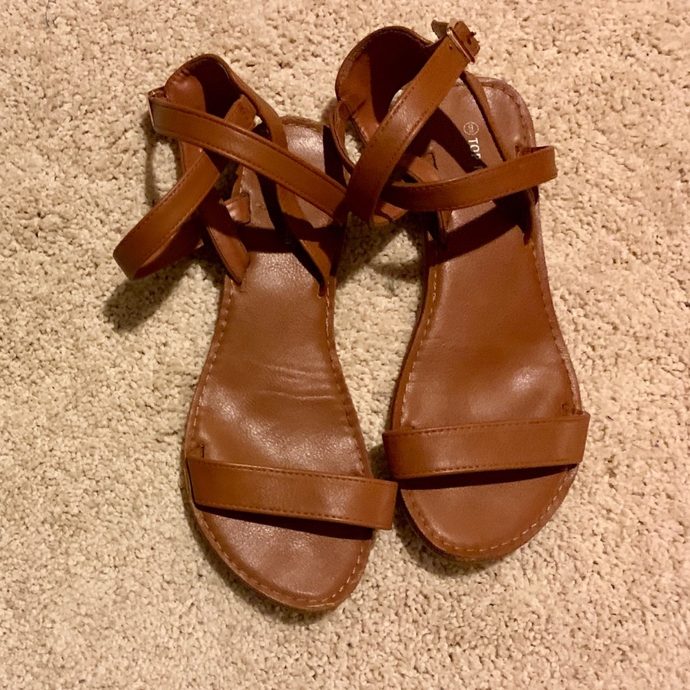 TOP Moda brown strappy sandals